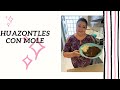 Huazontles con Mole.