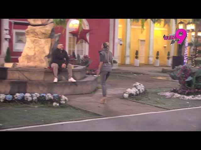 Padanje u nesvest, pa razvlačenje po dvorištu... Noćas haosu u Eliti 9: Asmin i Aneli u klinču, a obezbeđenja nigde