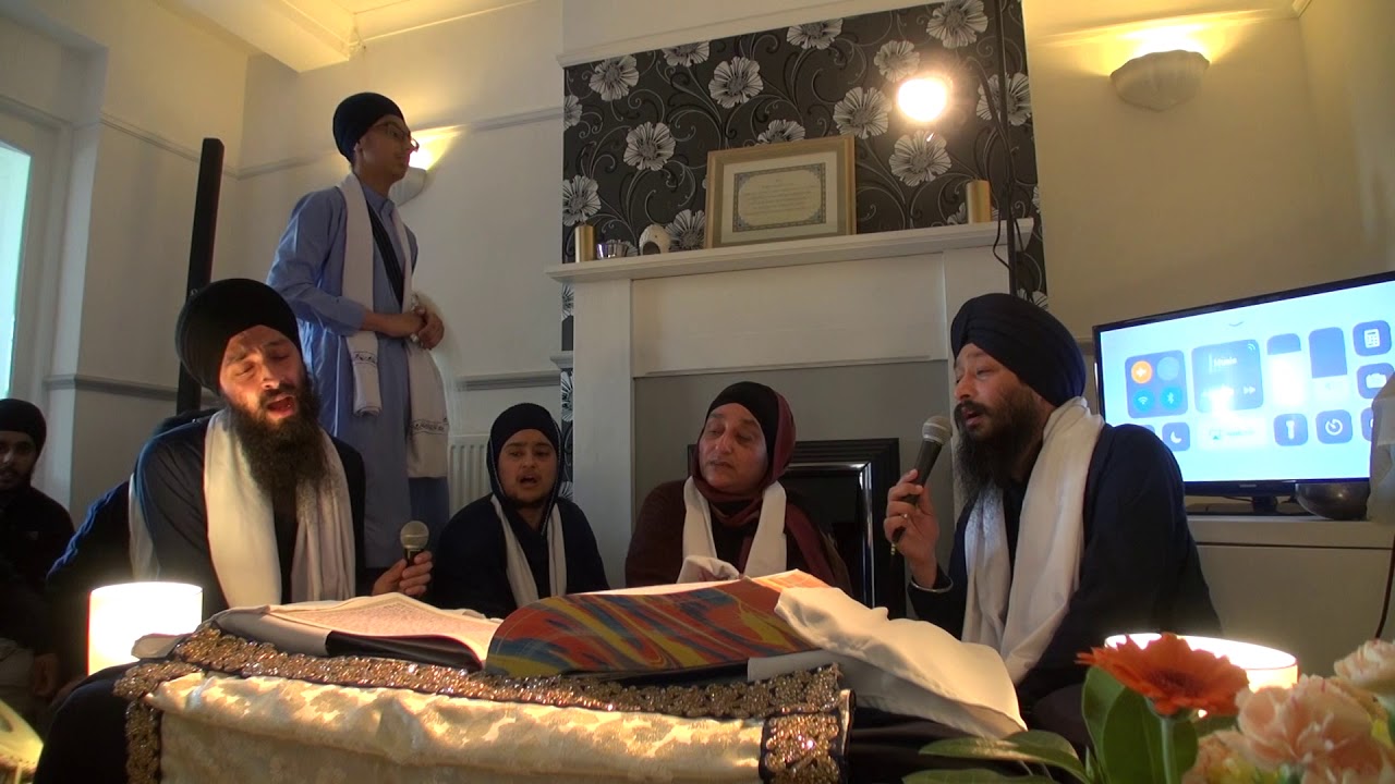 Salok Mahala 9 Romford London UK House Keertan 14 April 2019 | Shabad Gurbani Keertan