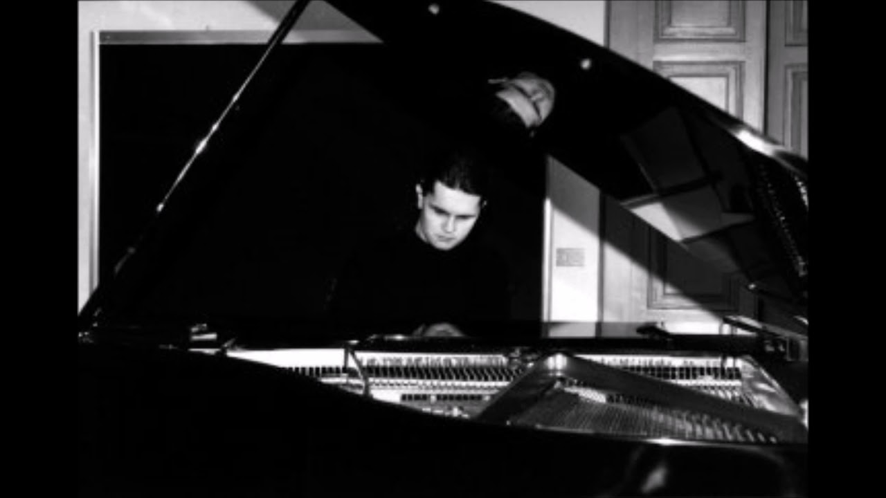 Watch Ludwig van Beethoven - Sonata op.7 - I movement - Siro Saracino, piano on YouTube Watch Ludwig van Beethoven - Sonata op.7 - I movement - Siro Saracino, piano on YouTube