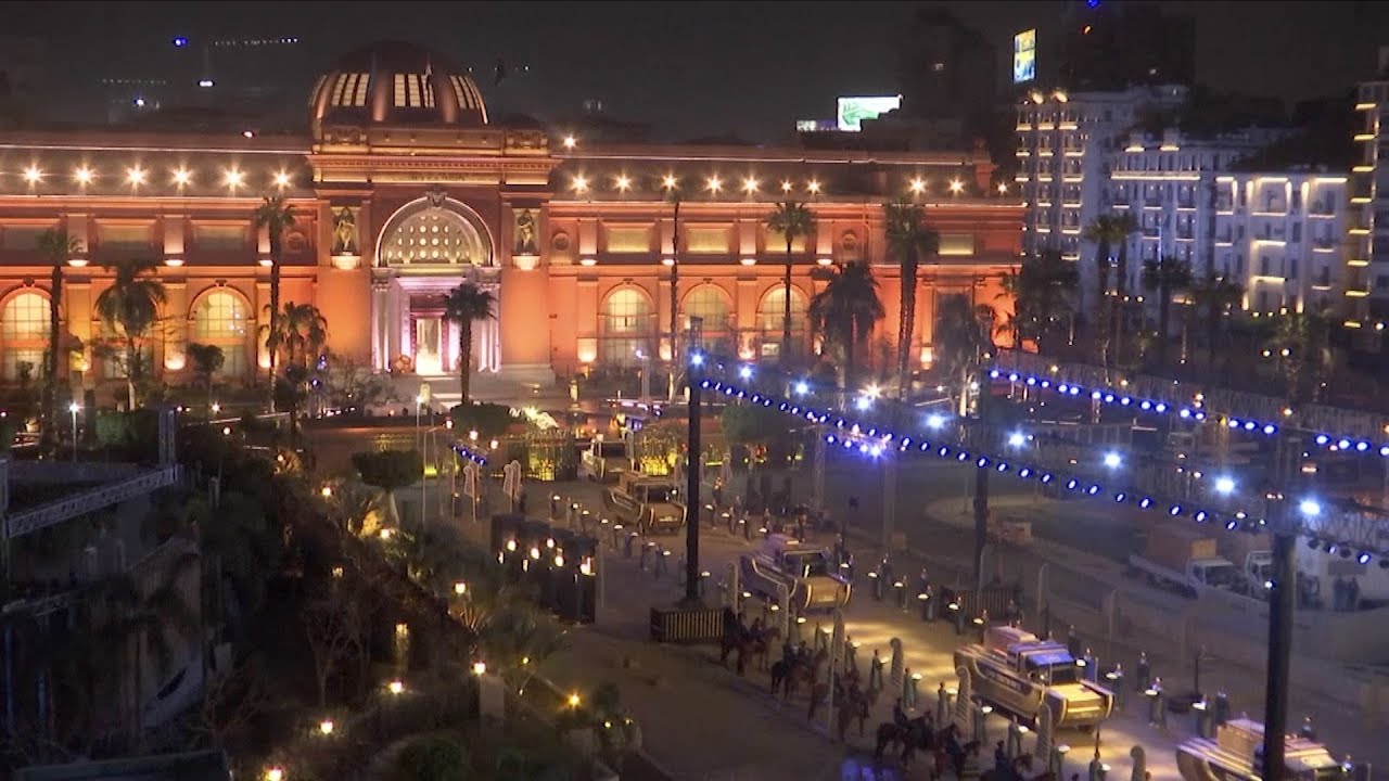 Egypt parades 22 royal mummies through Cairo to new museum