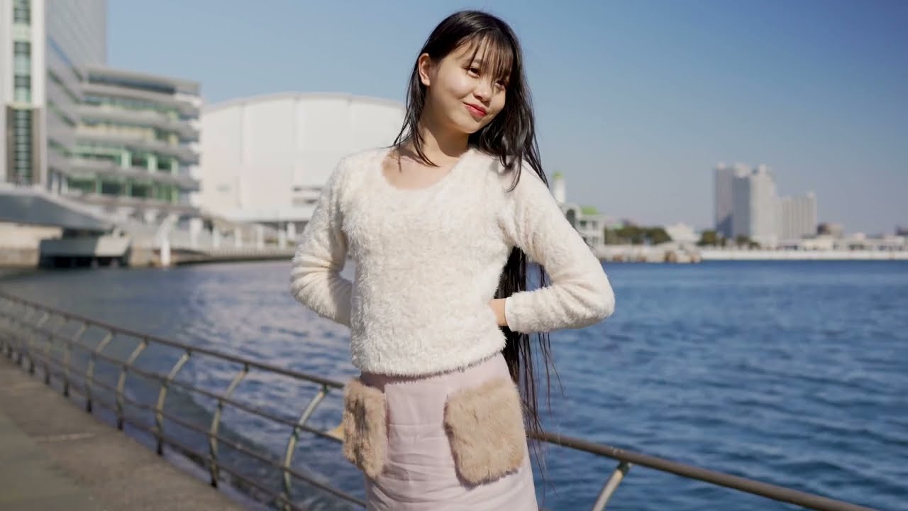 横浜みなとみらい、まだあまり人がいない早朝でのモデル撮影。モデルは姫華。