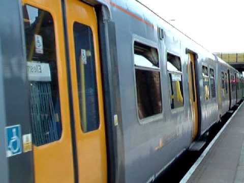Merseyrail Train No 507010 Arriving at Ellesmere Port Station. - YouTube