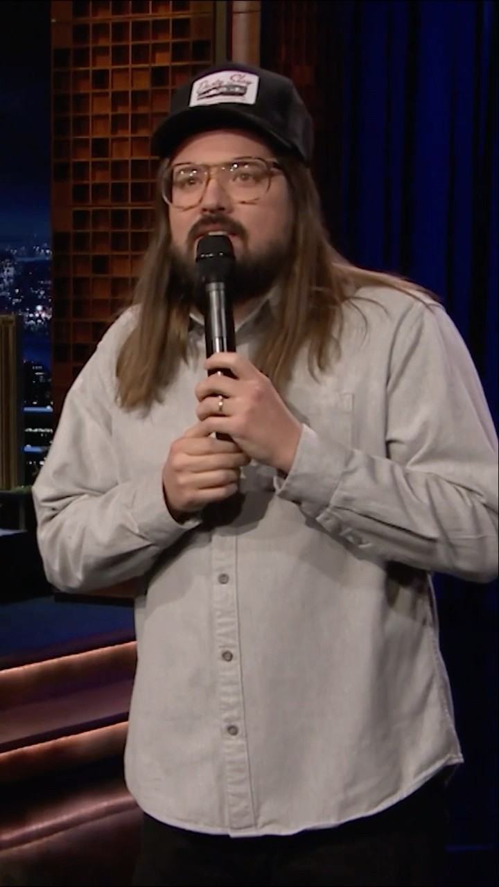 #DustySlay wants to get rid of daylight saving ? #FallonTonight #StandUp
