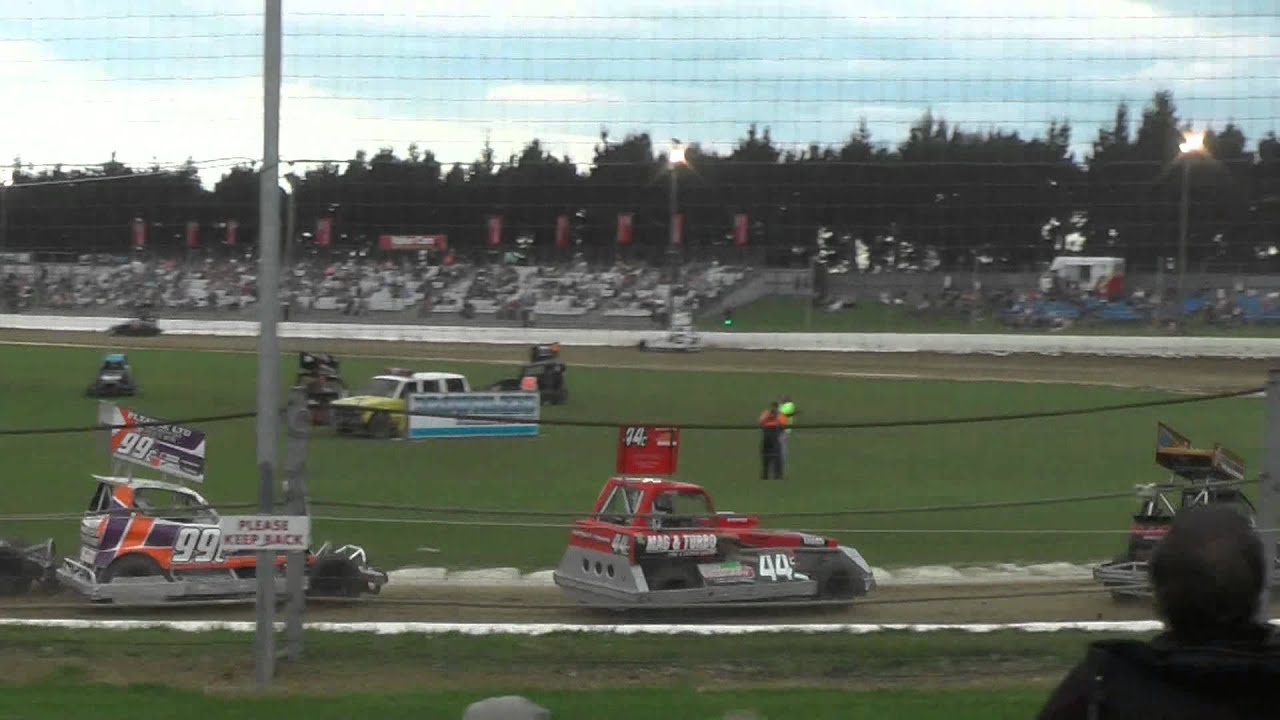 Stockcars Woodford Glen Jan 2016 race 1