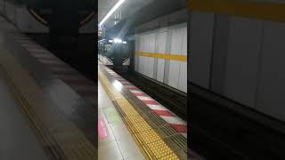 京阪祇園四条駅。3000系快速急行プレミアムカー付き。上下両方停車。