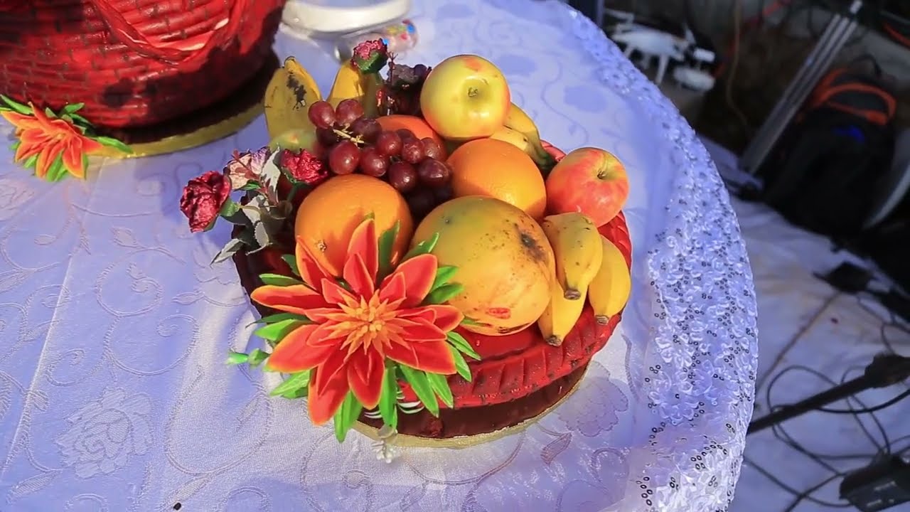 This Awesome Wedding Cake Looks Like Fruits and It's More Than Just Pretty!