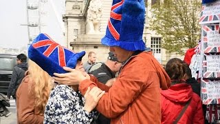 Forget selfies: Hire a 'flytographer' anywhere in the world