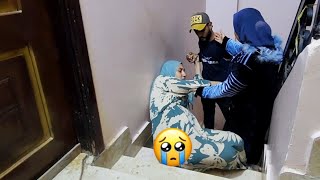 قدر الله وما شاء فعل😭جوزى وقعنى من ع السلم ونسى إنى حامل🤰🏻بطنى وظهرى وجعنى خودونى ع المستشفى😭