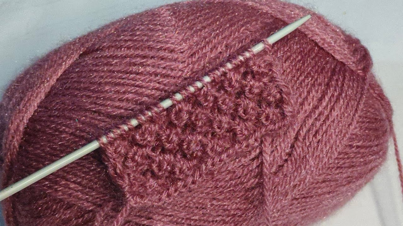 This knitting pattern is both very easy to sew and very beautiful. knitting stitch