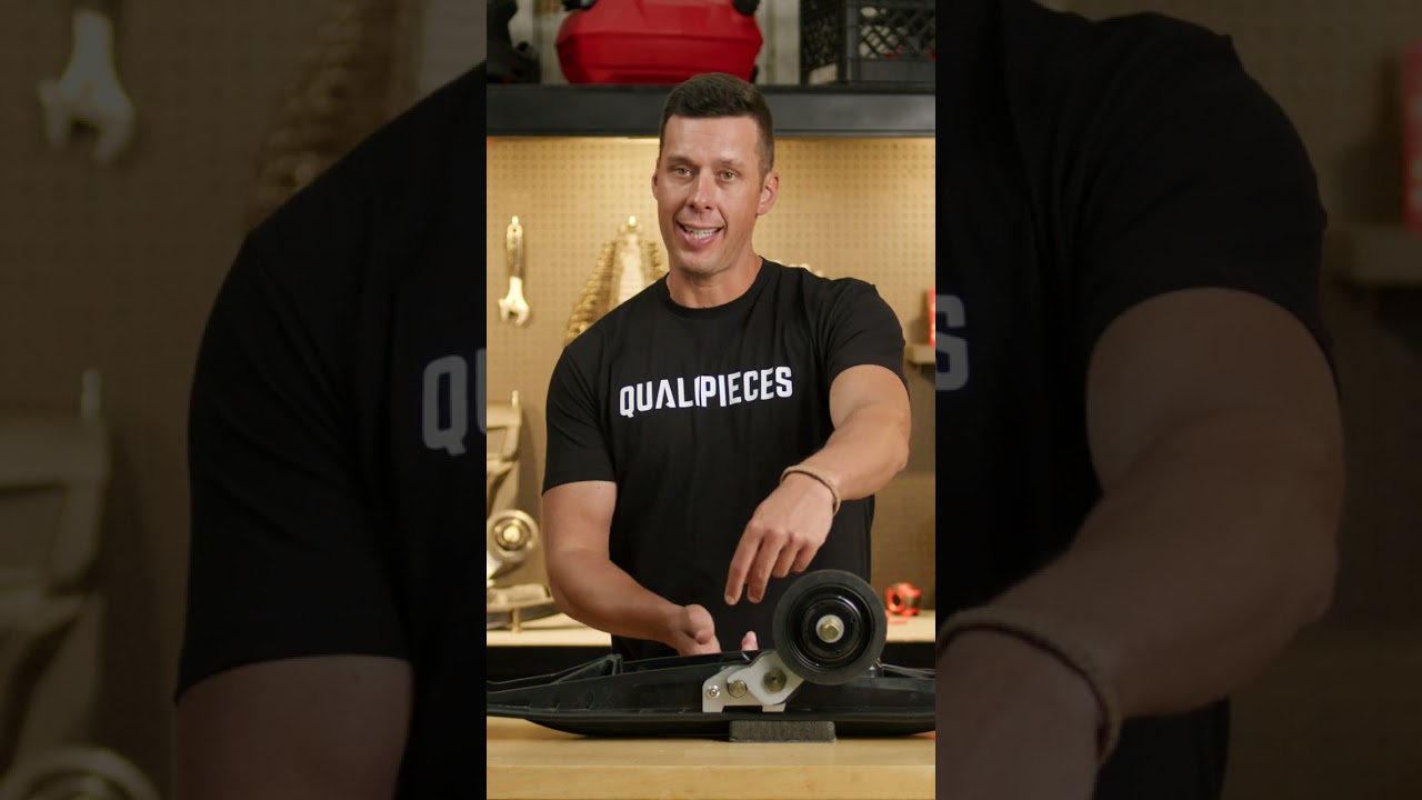 L'installation du RollerSki sur ta motoneige est extrêmement simple