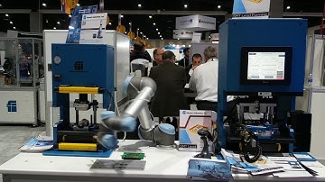 Universal Robots Press Loading by Fancort Industries, Inc.