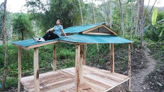 Corrugated iron and wooden floor strips for log cabin  -Build wooden house live with nature