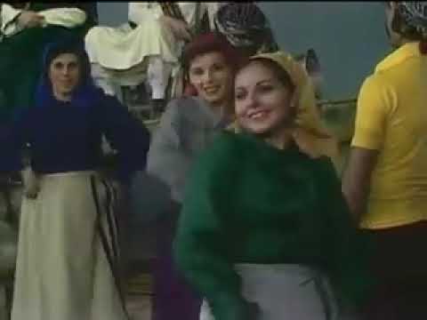 عيد الكذب مسرحية غربة كأنو كانو عايشين معنا بهي الايام 