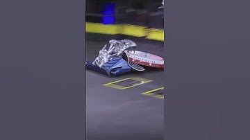 AMAZING FIGHT #battlebots #robotwars #2023 #session7 #robots #fight #wtf #shorts #trendingshorts