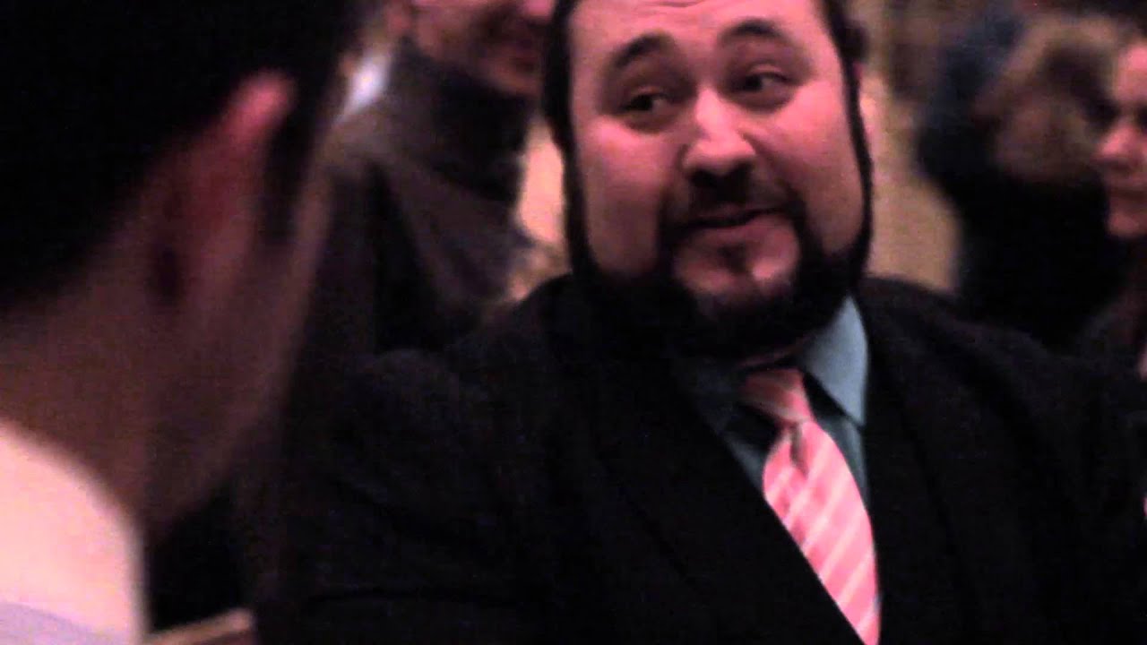 Strolling Magic and Mentalism for Corporate Events