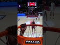 L'alley-oop di Cole per Parks 🤯🤯🤯 #basketball