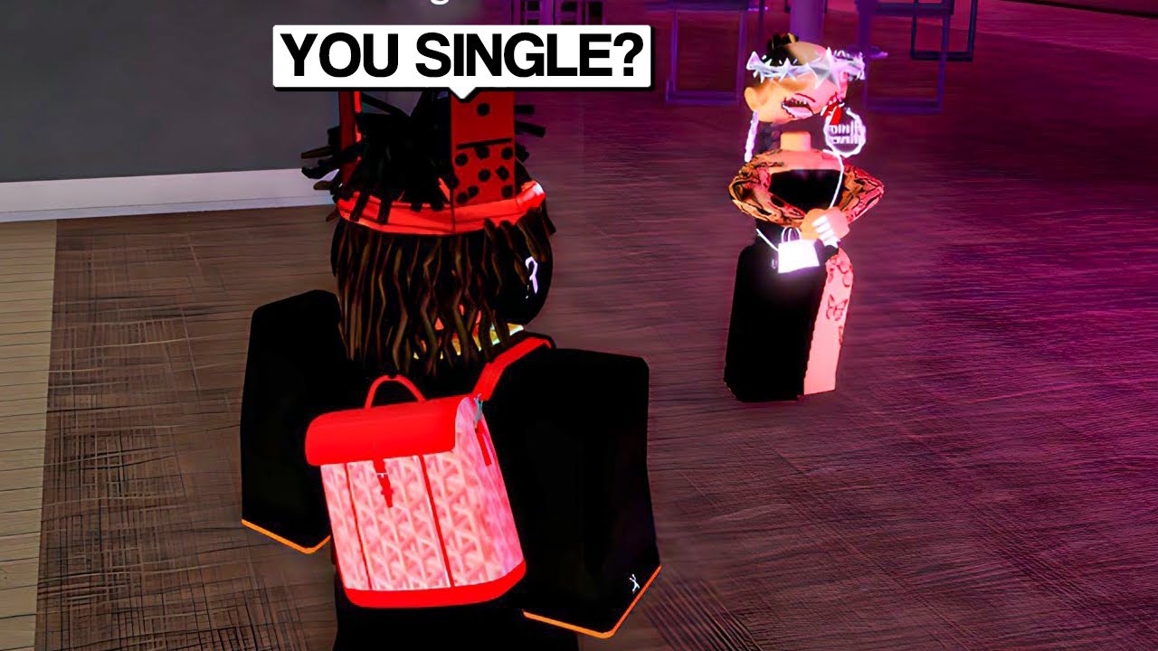 HE HAS A CRUSH ON HER IN ROBLOX