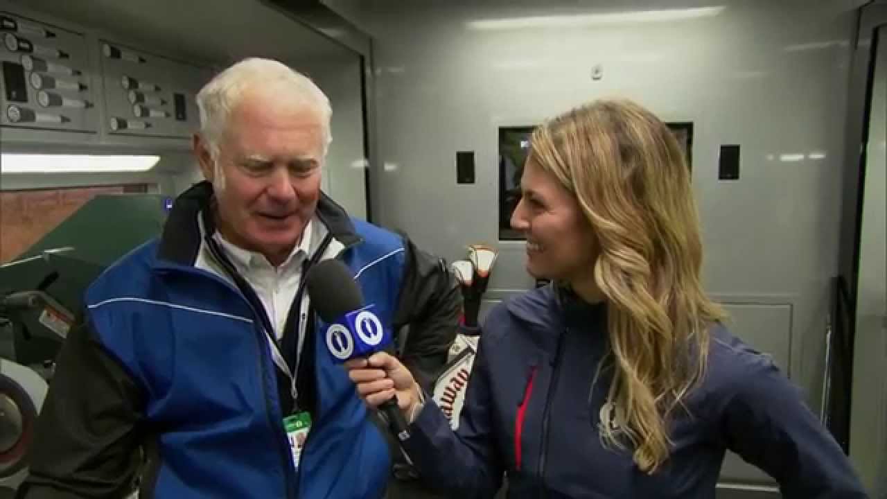 Amanda Balionis visits the Callaway Truck at the 143rd Open (2014)