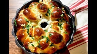 CHEESY Garlic Monkey Bread RECIPE