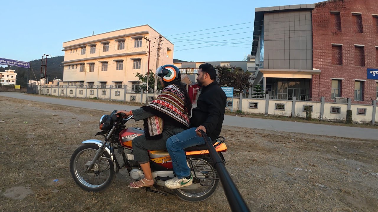 Girl Riding Suzuki Samurai With Husband | Romantic 2-Stroke Couple Ride 