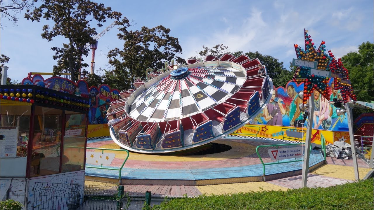 Центральный городской парк Калининграда. Аттракцион Hulli Gulli. 13 июля 2019 г.