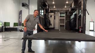 Ramp Door (O-V-R Adventure)
Visit inTech.com/RV/Support for more service videos Ramp Door (O-V-R Adventure)