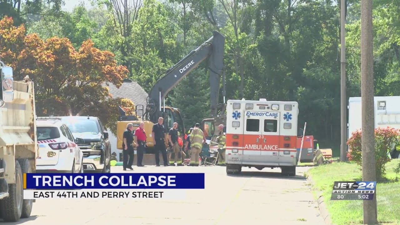 Erie Water Works workers rescued from trench collapse - YouTube