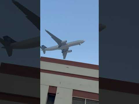 Airplane Sound 447 Automobile Airbusa400m Airplane Aviation Aeroplane Youtube Planespotting 