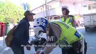 Gawat  Berani Nya Merayu Polwan