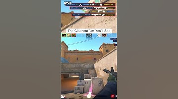 This Guy’s Aim Control Is Scary! 🎯😳#cs2