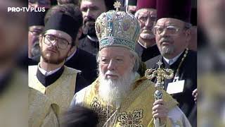 Papa Ioan Paul al II-lea și Patriarhul Teoctist au mers împreună spre Altar