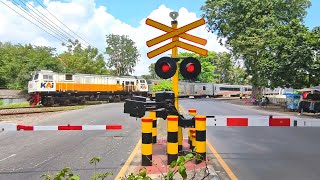 Perlintasan Kereta Api Krucuk Cirebon | 4 Palang Posisi Baru & Alarm Baru