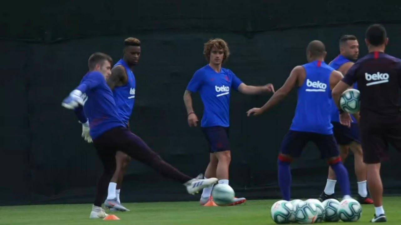 Griezmann takes part in Barcelona's first preseason training session | AFP