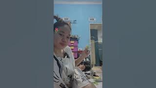 LAGI MAKAN MANGGA KELIATAN DARI SAMPING #blunder #viral #live 