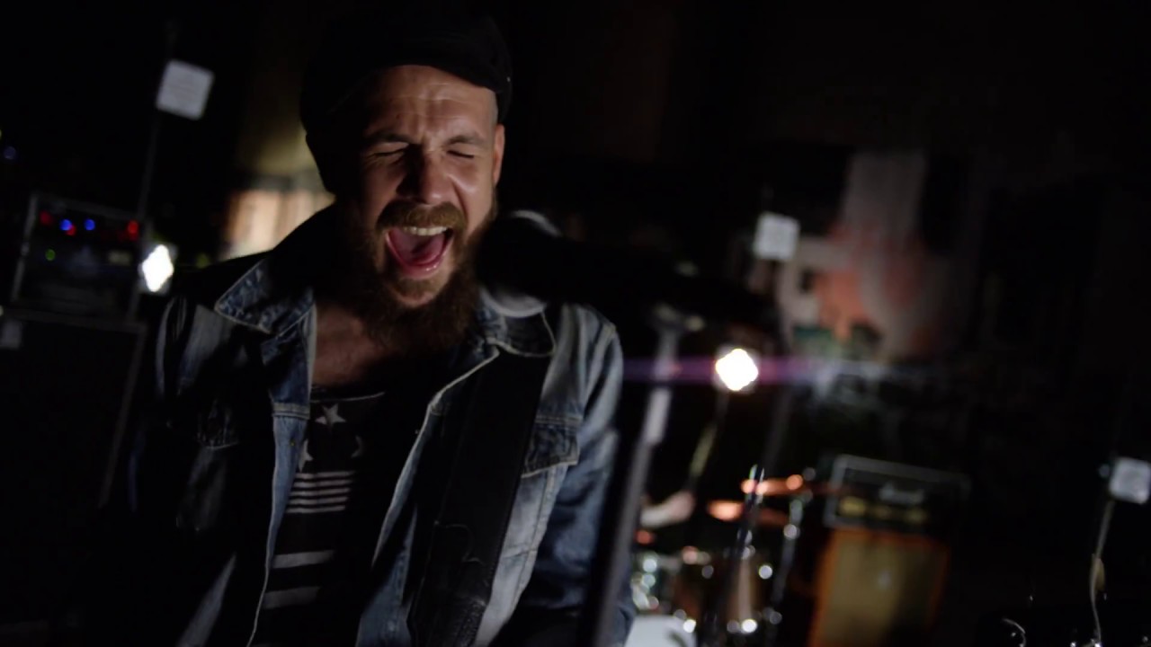 Guarda RELEASE(R) - Taking Over (Official Music Video) su YouTube Guarda RELEASE(R) - Taking Over (Official Music Video) su YouTube