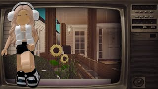 Bloxburg house build rainy lofi | Rainy calm lofi for building, playing or study.
