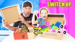 DE MYSTERY BOX SWITCH UP CHALLENGE!! [Met Fidget Toys en Meer] ♥DeZoeteZusjes♥