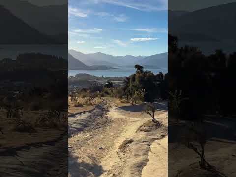 Hiking Mount Iron - Golden hour at Lake Wānaka | New Zealand