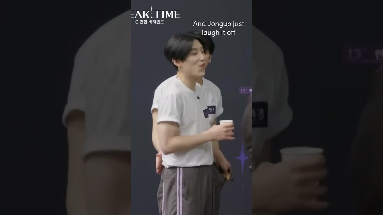 Hangyul casually touching Jongup's butt 😂 