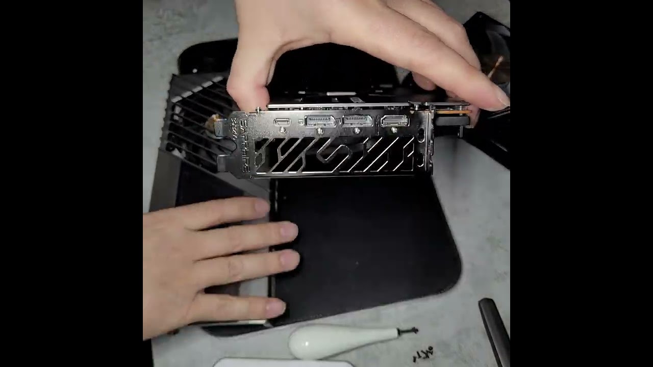 AMD Sapphire Radeon 6900XT Toxic Rad Edition LE Tear Down - Part 1