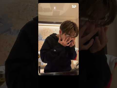 TAEHYUNG LIVE ON WEVERSE 💜🤗 #youtubeshorts #SHORTS #BTS