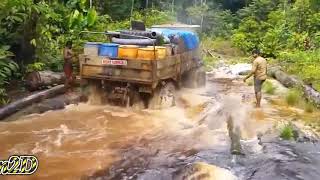 10 Extreme Dangerous Fast Logging Wood Truck Driving Skill Heavy Equipment Loading Climbing Working