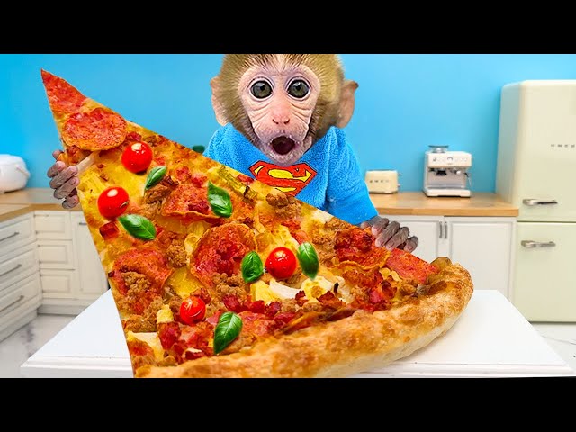Monkey Baby Bon Bon eat giant pizza in the garden and harvest watermelons with ducklings class=
