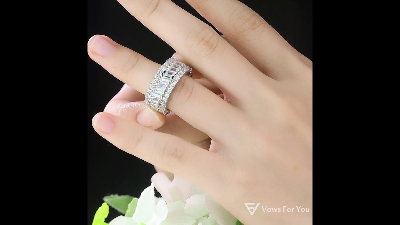 Vowsforyou.com | Sterling Silver Three Row Emerald With Round Cut Women's Eternity Wedding Band