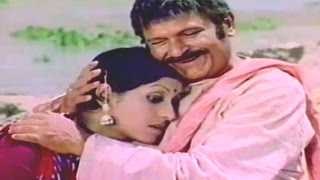Old Man Tries To Convince Young Girl, Dangal - Bhojpuri Scene