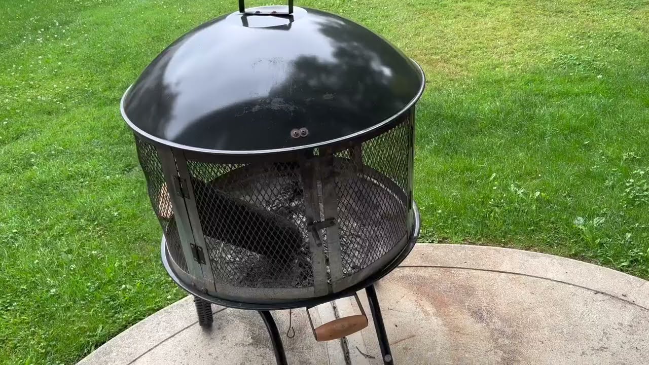 Fire Sense 01471 Fire Pit Bessemer Rolling Patio Fireplace Wooden Bonfire Review