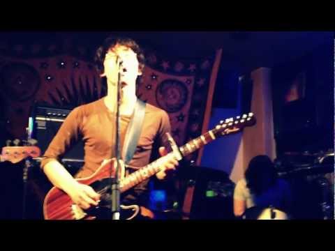 CHARTREUSE「ハローハロー」