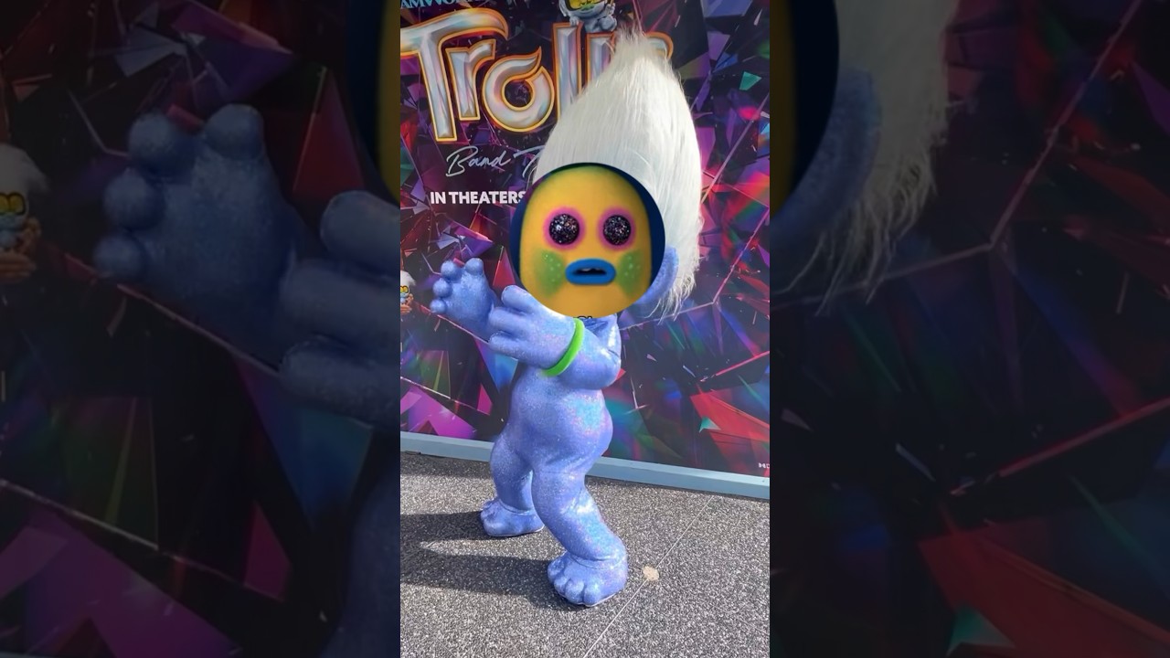 Guy Diamond sees Tiny Diamond at Universal Studios 