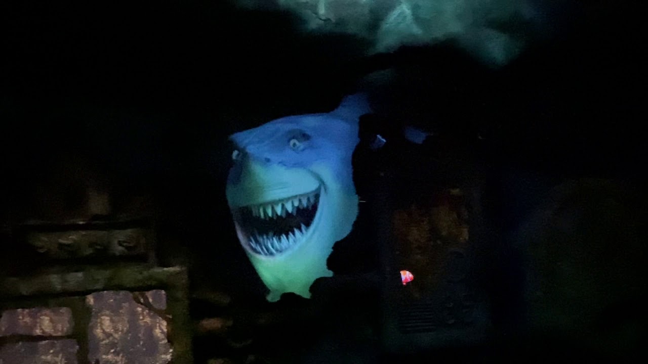 Epcot 2021 - The Sea with Nemo and Friends - Full Ride POV